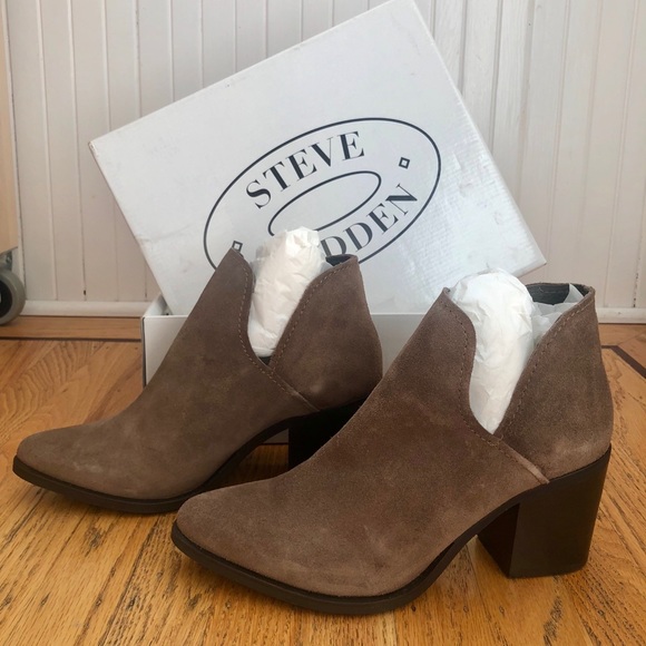 steve madden aker bootie taupe